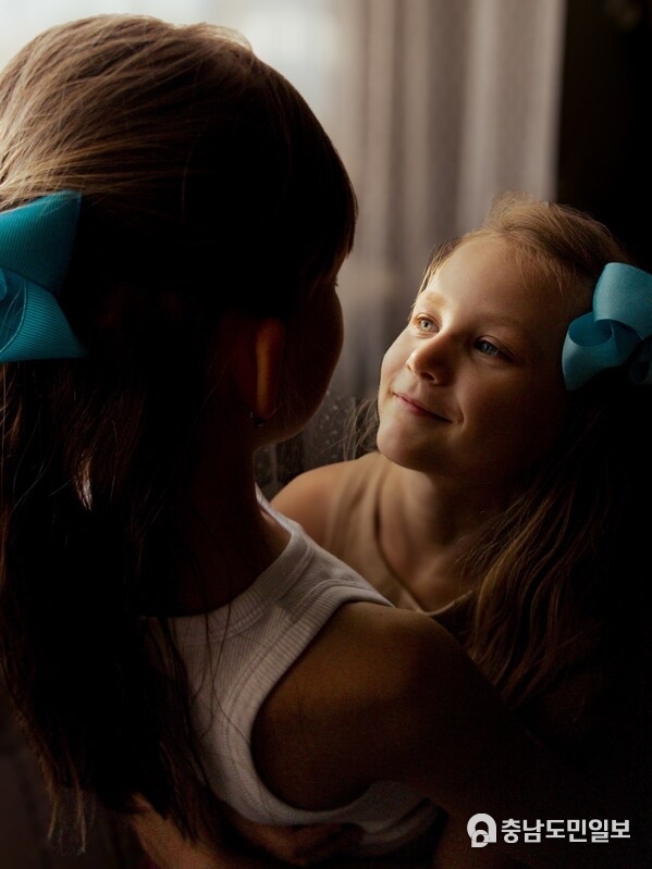 ©Kinga Choińska（Poland）- “Sisters”丨HUAWEI P60 Pro