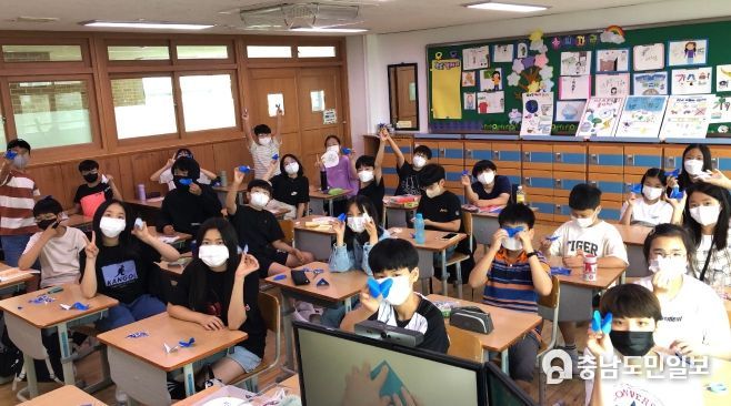 내포초등학교 호국나비 접기 프로젝트 참여