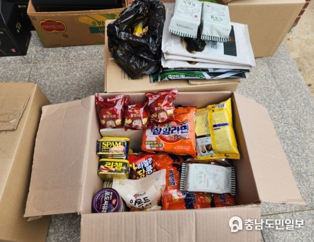 아인교회 신도들의 명절 부식꾸러미 사진