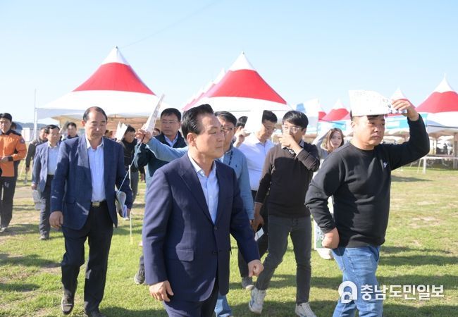 강경젓갈축제장 현장 점검에 나선 백성현 논산시장