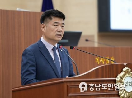 5분 발언 중인 맹의석 의원