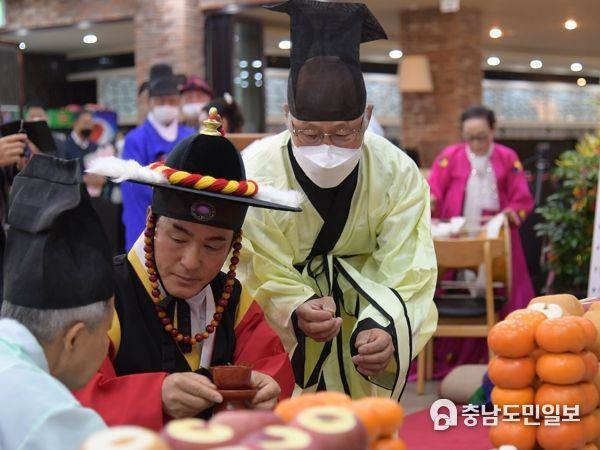 ‘孝 문화의 계승ㆍ선양을 위해’ 논산시, 전통 기로연 개최