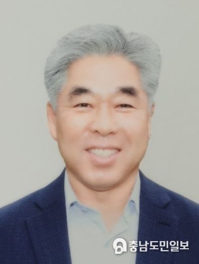 천범산(千範産) 부교육감