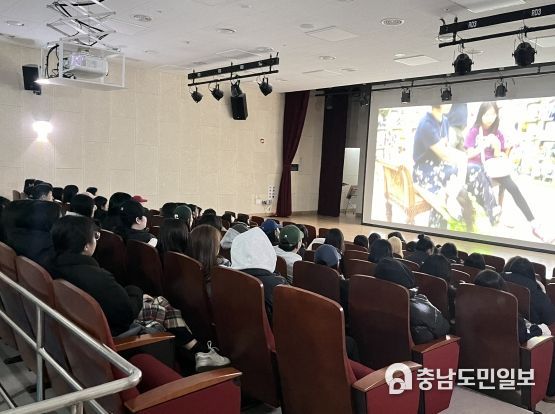 청주시 김수현드라마아트홀, 고3 수험생 관람프로그램 성료