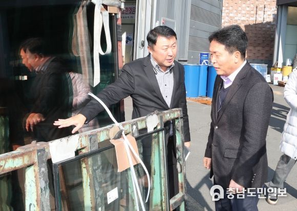 신병대 청주부시장, 지역 유리제조업체 찾아 애로 경청