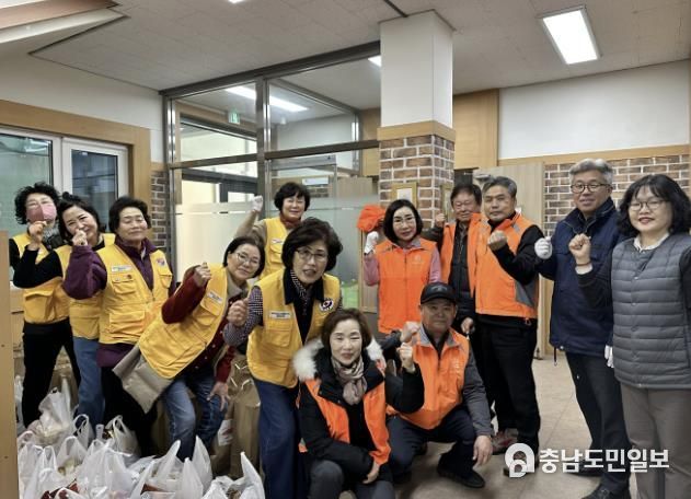 2025 건강 웰빙꾸러미 행사 단체사진